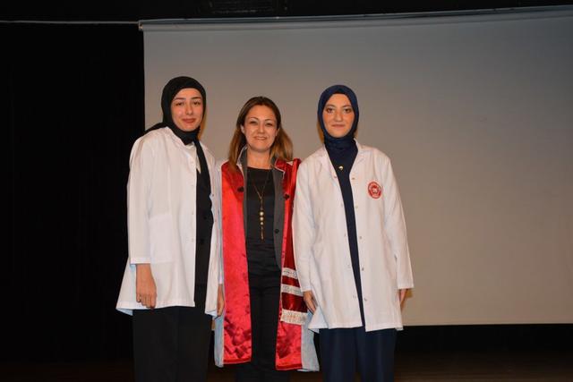 https://cmsapi.yeniyuzyil.edu.tr/news-media/big/00ca6f23-c80f-4c3f-ac23-6bc369dd8b3914.JPG
