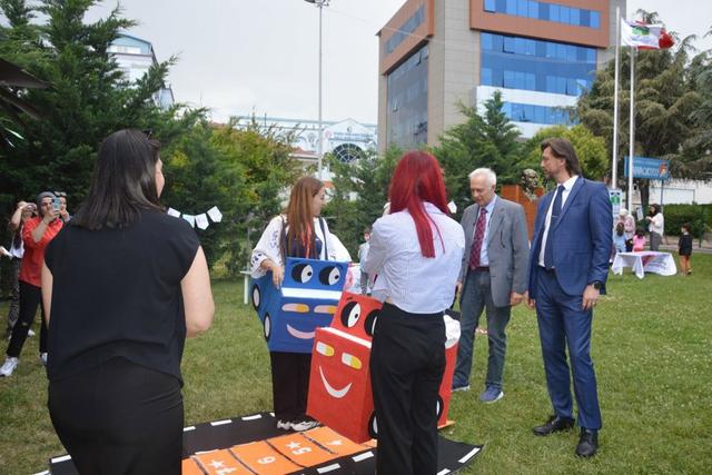 https://cmsapi.yeniyuzyil.edu.tr/news-media/big/3491813d-f1ba-4b35-97ee-f84aa632d4296.JPG