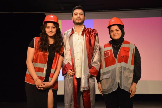 https://cmsapi.yeniyuzyil.edu.tr/news-media/big/3d67f6ce-9a21-4075-9668-1613cab9736a18.JPG