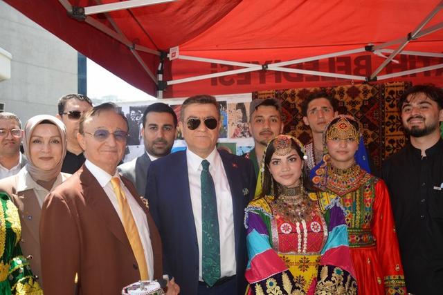 https://cmsapi.yeniyuzyil.edu.tr/news-media/big/88ba1457-356c-45d6-90c9-38a0b03a8c3423.JPG