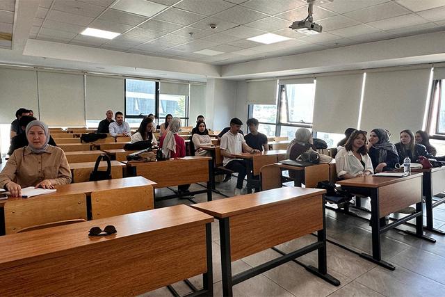 https://cmsapi.yeniyuzyil.edu.tr/news-media/big/92fb2823-c619-491d-b3ce-6675f5c8adcb1.jpg