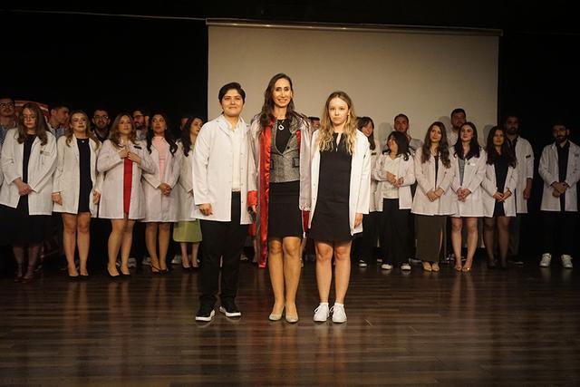 https://cmsapi.yeniyuzyil.edu.tr/news-media/big/9a582bb7-8fce-4460-b3c3-3134cc5ed353DSC04822.JPG