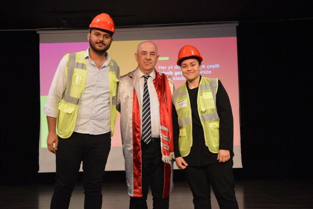 https://cmsapi.yeniyuzyil.edu.tr/news-media/big/a4df185f-f709-4dcb-bc8e-6adb4f7c27949.JPG