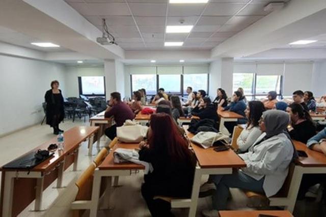 https://cmsapi.yeniyuzyil.edu.tr/news-media/big/ac6c52b3-cdc8-49d7-9438-3f8c591390c31.jpg