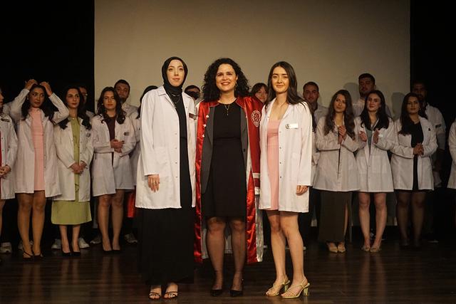 https://cmsapi.yeniyuzyil.edu.tr/news-media/big/c973241a-abe8-4f4c-a8b5-defde624e612DSC04850.JPG