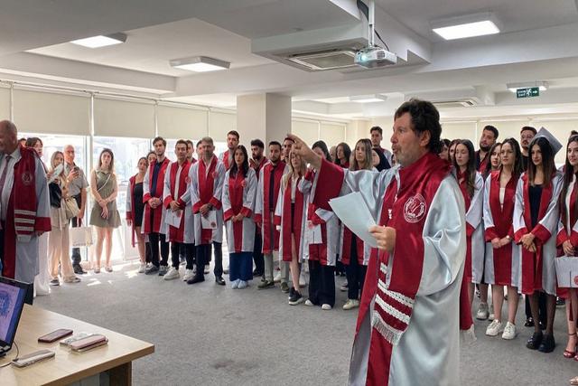 https://cmsapi.yeniyuzyil.edu.tr/news-media/big/de3b82c5-980d-432c-ab84-cfa25d05843b7.jpeg