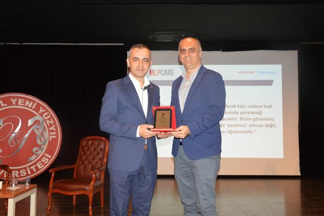 https://cmsapi.yeniyuzyil.edu.tr/news-media/big/f4f3597b-f194-48a2-8854-89101e0b29fc5.JPG