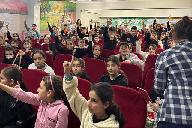 https://cmsapi.yeniyuzyil.edu.tr/news-media/big/f4f50000-5688-4dce-aa6f-fa4c30d9b9493.jpg