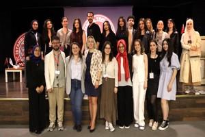 https://cmsapi.yeniyuzyil.edu.tr/news-media/thumb/ec9b8efd-a87d-4ac6-ac41-cff14ae84a7b14.JPG