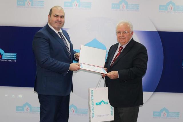 https://content.yeniyuzyil.edu.tr/upload/galeri/2019/2938/big/3.jpg
