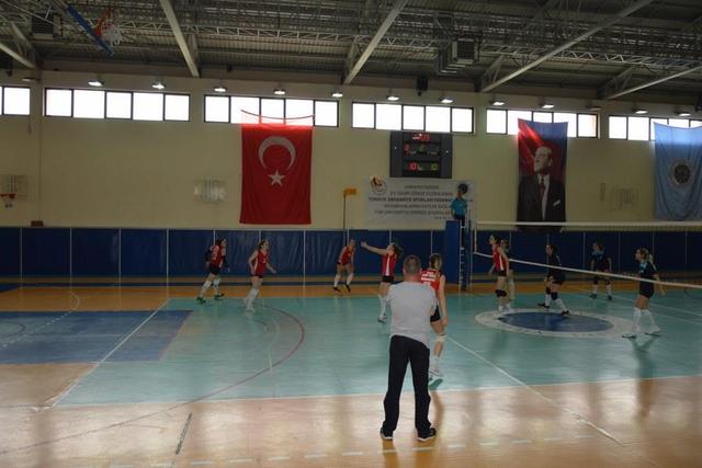 https://content.yeniyuzyil.edu.tr/upload/galeri/2019/3049/big/12.JPG