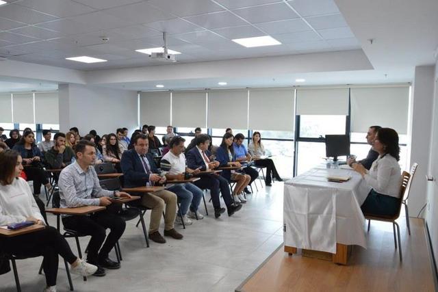 https://content.yeniyuzyil.edu.tr/upload/galeri/2019/3391/big/2.jpg