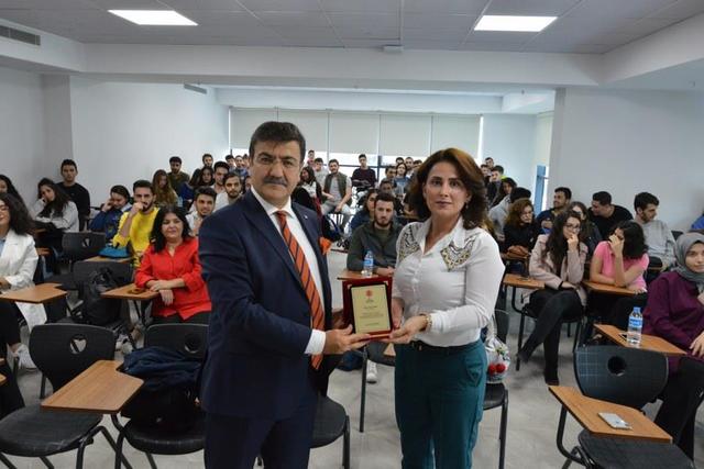 https://content.yeniyuzyil.edu.tr/upload/galeri/2019/3391/big/4.JPG