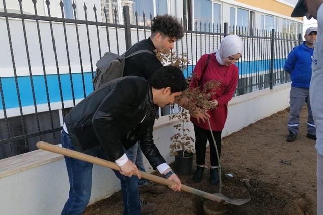 https://content.yeniyuzyil.edu.tr/upload/galeri/2019/3403/big/3.jpg