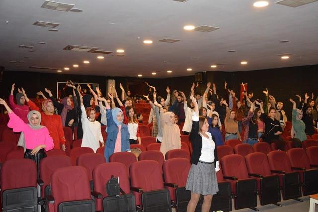 https://content.yeniyuzyil.edu.tr/upload/galeri/2019/3426/big/16.JPG