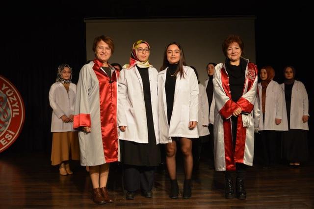 https://content.yeniyuzyil.edu.tr/upload/galeri/2019/3520/big/20.JPG