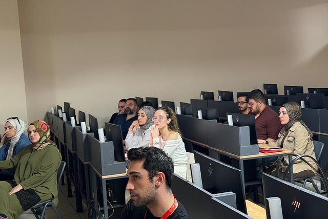 https://cmsapi.yeniyuzyil.edu.tr/news-media/big/75bc28f1-a7a8-4033-86fe-fd3ad4086a09ozlem-koyuncu-6.jpg