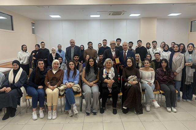 https://cmsapi.yeniyuzyil.edu.tr/news-media/big/a4e49ae2-d757-4b0f-a4d6-febd2eb743b7kariyer-fuari-1.jpg