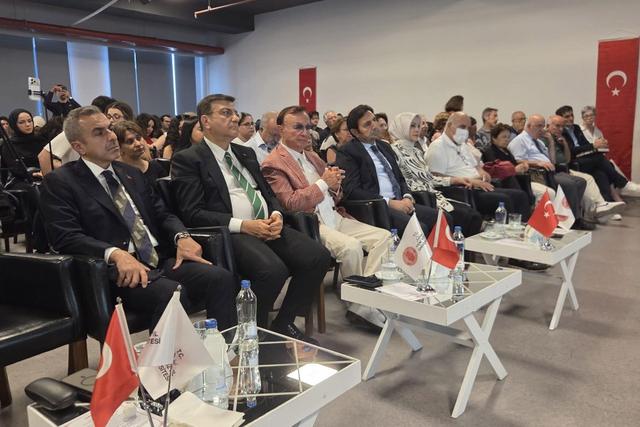 https://cmsapi.yeniyuzyil.edu.tr/news-media/big/a586d93e-c3c3-4a49-9d83-cb0b00f46f0f27.jpeg