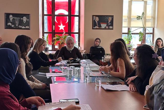 https://cmsapi.yeniyuzyil.edu.tr/news-media/big/ff62f479-bd83-44e5-af75-e4cf1119d553Artboard-10dteokuma.jpg
